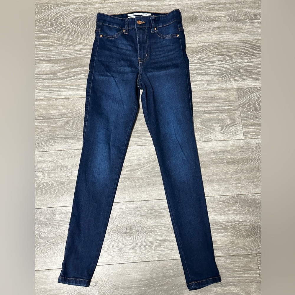 Curvy skinny jeans